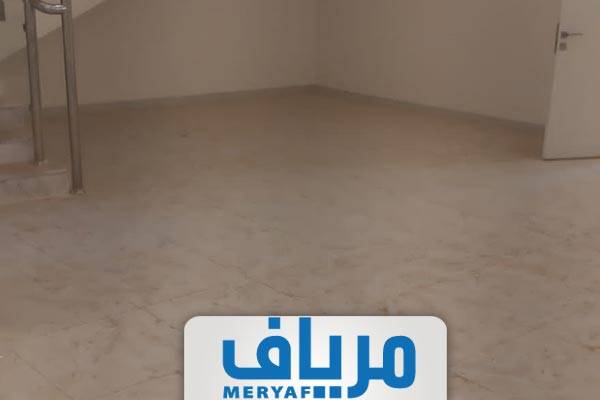 تنظيف ارضيات منازل بالاسياح